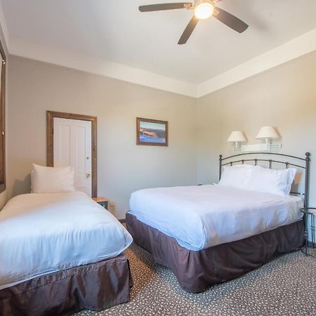 Elk Mountain Lodge Крестед Бют Екстериор снимка